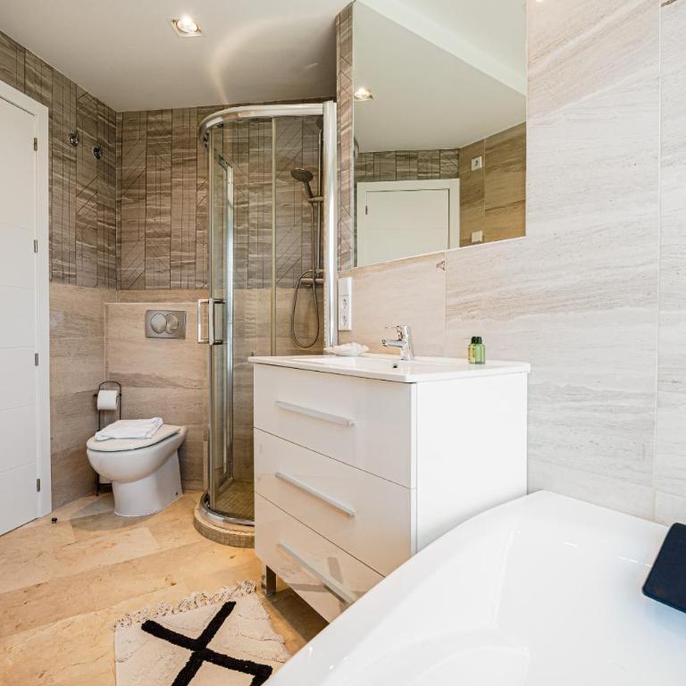 AlteArt by Holuxe - Three-Bedroom Vacation Home - 27