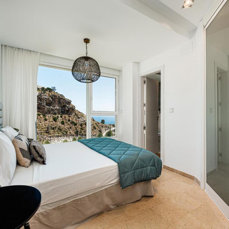 AlteArt by Holuxe - Three-Bedroom Vacation Home - 29