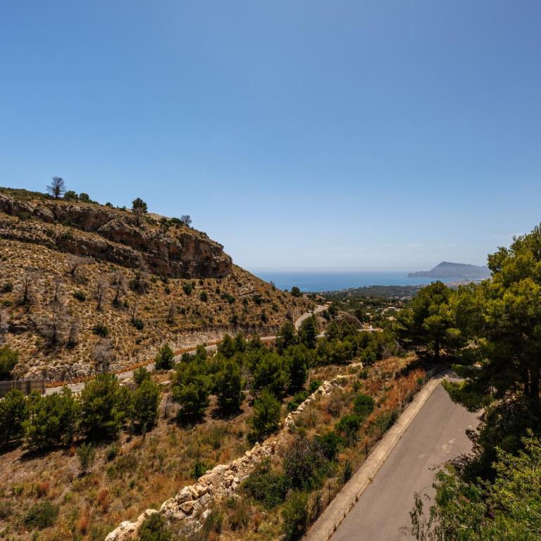 AlteArt by Holuxe - Three-Bedroom Vacation Home - 43