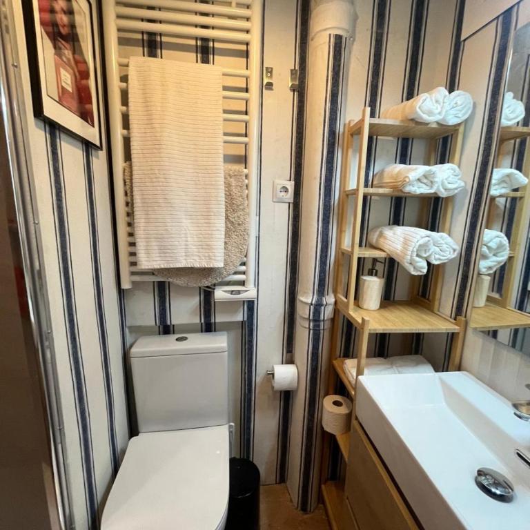Paris Canal Saint Martin - Appartement 2 Chambres - 12