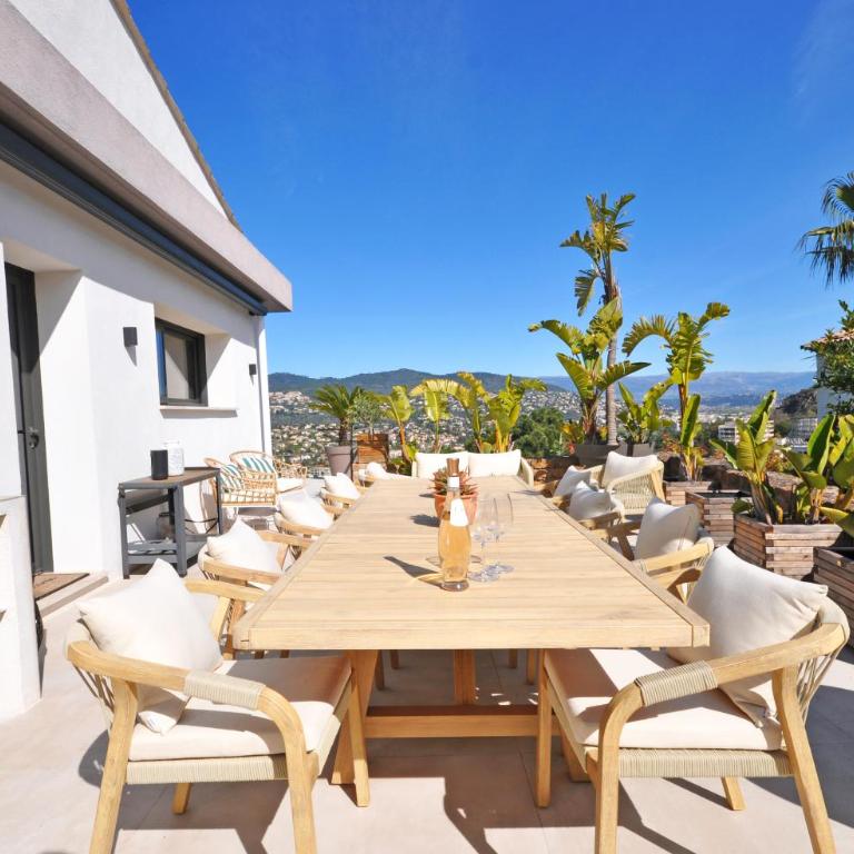 Contemporary Sea View Villa near Beach - Villa - 4