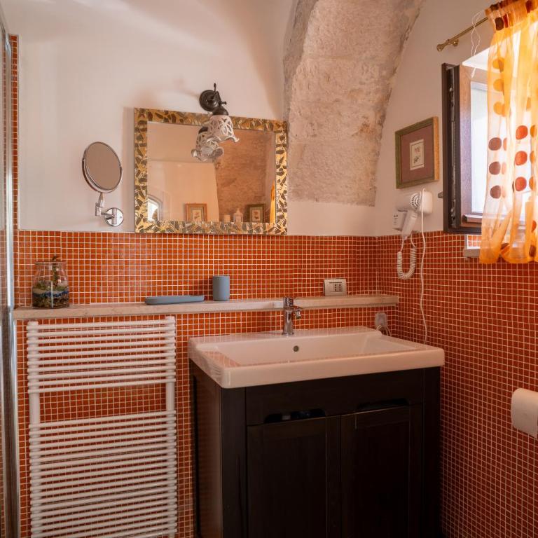 I Trulli di Anna - Camera Matrimoniale con Bagno Privato - 28