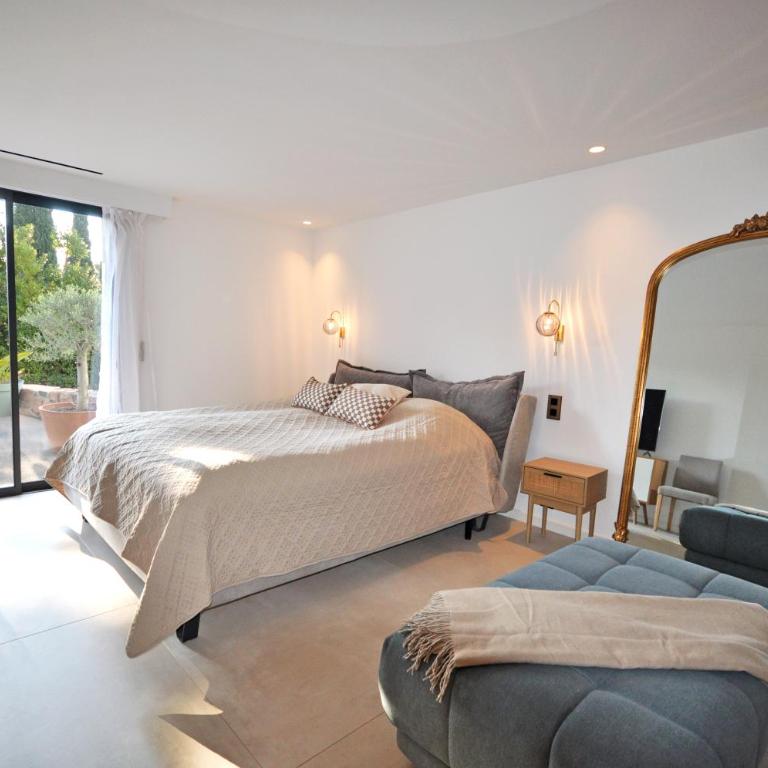 Contemporary Sea View Villa near Beach - Villa - 9