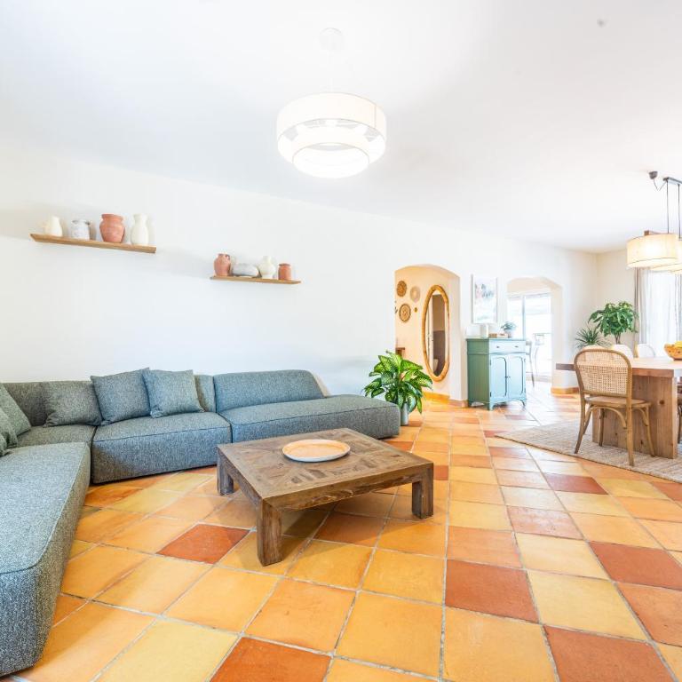Renovated Provençal Villa with Garden - Antibes - Villa Supérieure - 1