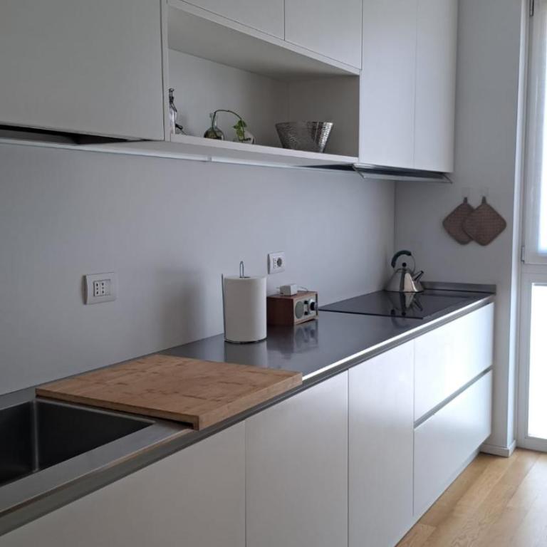 M4 Tolstoi - Tolstoj Suite -110mq - 3 camere 2 bagni -Navigli- Linate - Appartamento con 3 Camere da Letto - 24