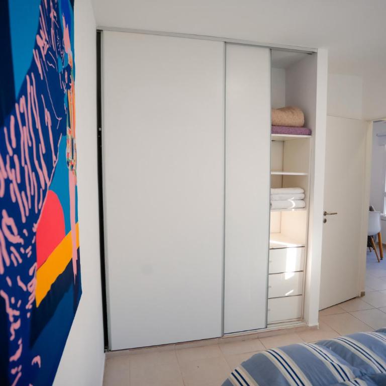Depto del Artista a pasos del IUPA en Gral Roca - Apartamento de 2 dormitorios - 14