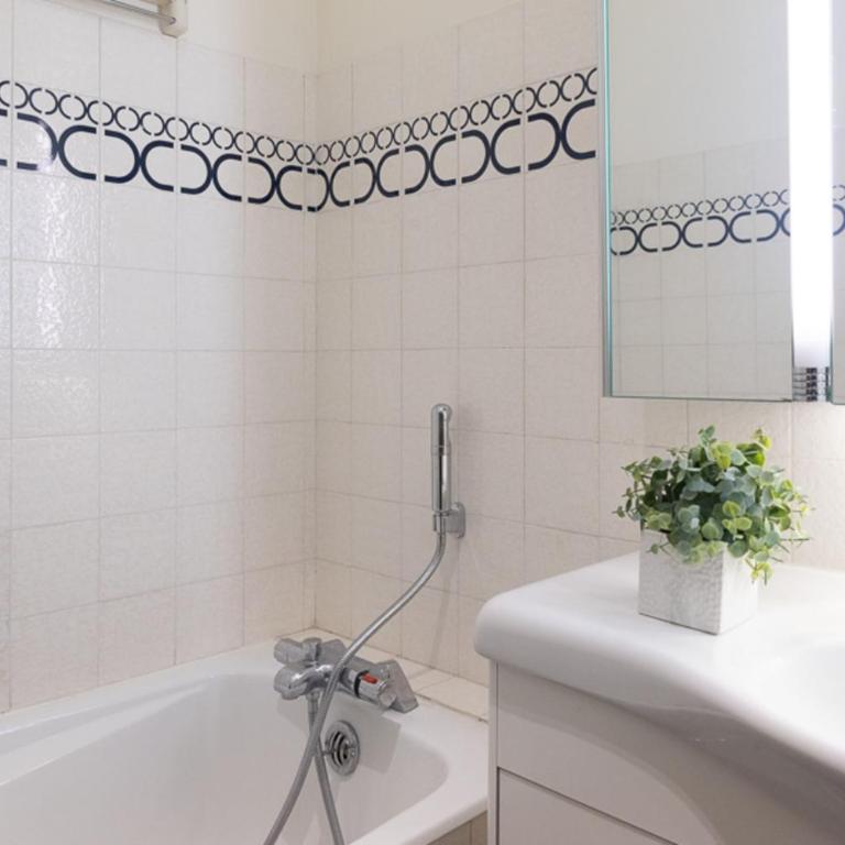 Charming family T4 with balcony in the 11th - Apartamento - 12