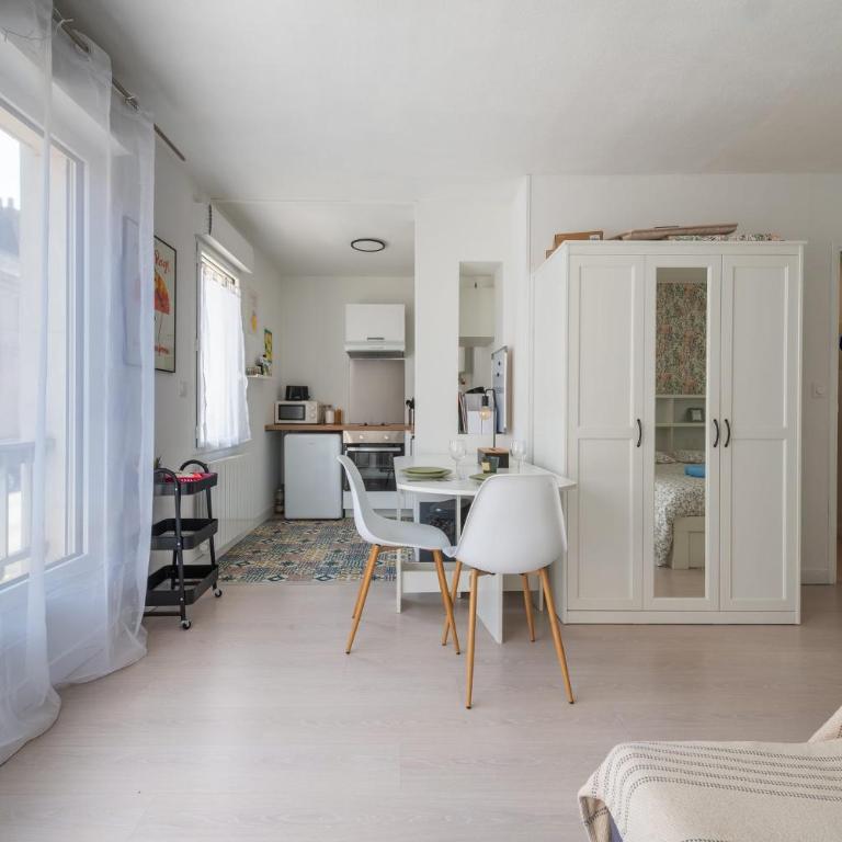 L'Evain - 800m centre - 850m gare - Studio - 5