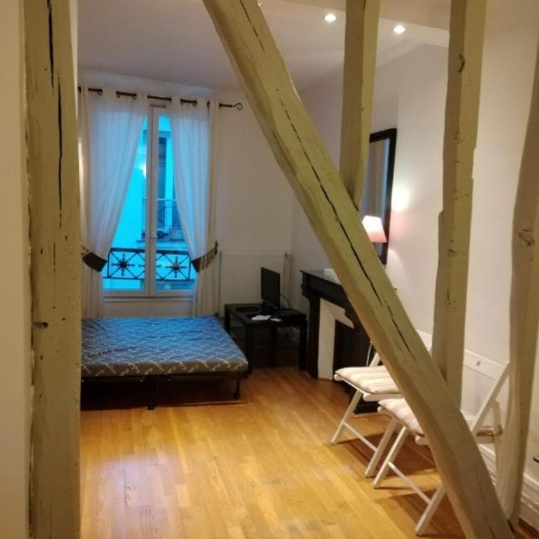 Studio Calme Jardin Luxembourg - Estudio Superior - 12