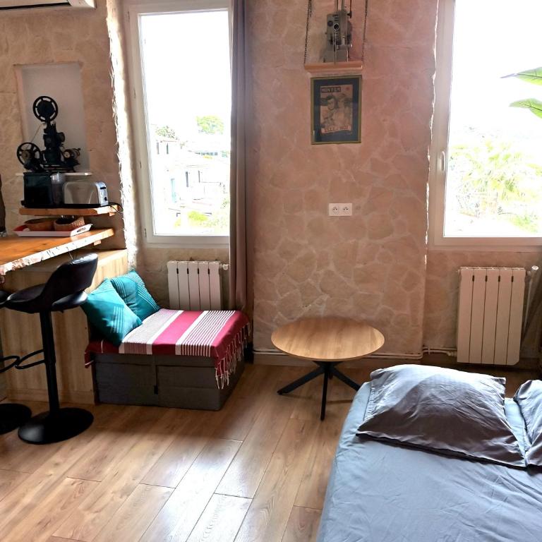 Le LUMIERE - Studio - Vue sur Mer - 21