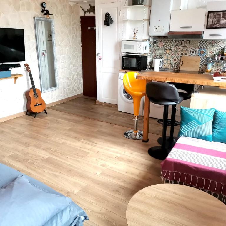 Le LUMIERE - Studio - Vue sur Mer - 23