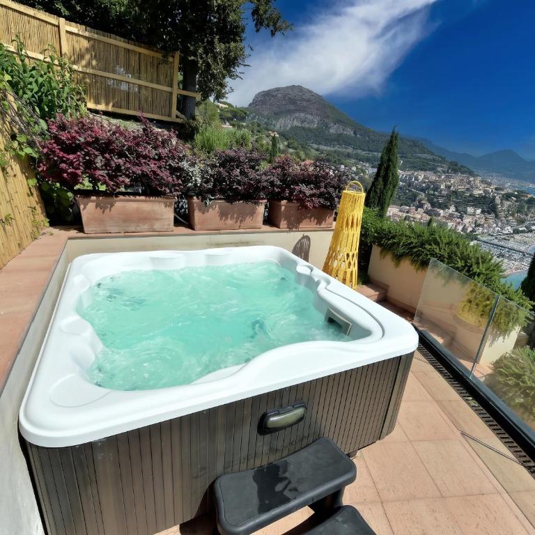 Mira Suite - Suite Deluxe con Vasca Idromassaggio - 12