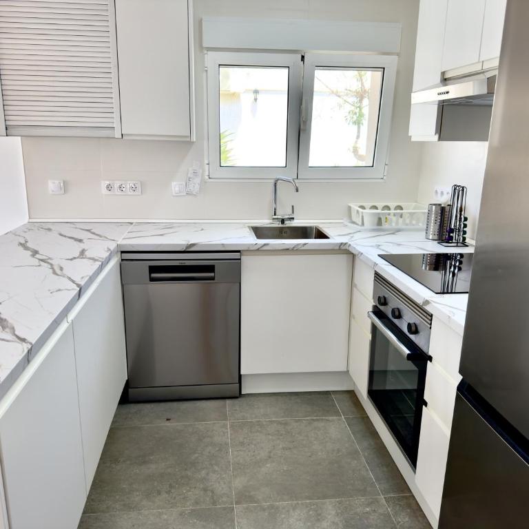 VILLA VIOLA sol y confort piscina privada - Villa con 3 Camere da Letto - 11