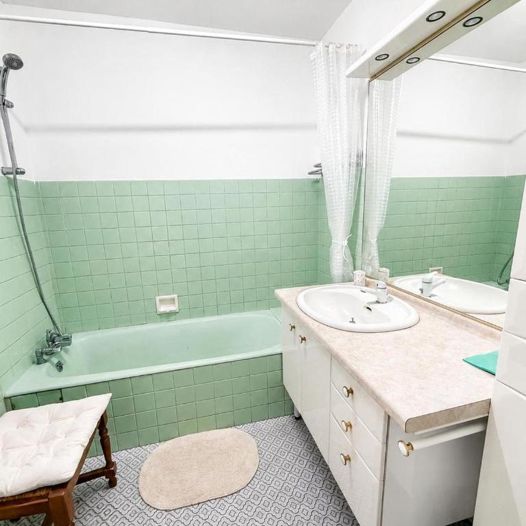 Appartement de 92 m2 climatisé face à la mer avec garage - Apartment mit 3 Schlafzimmern - 13