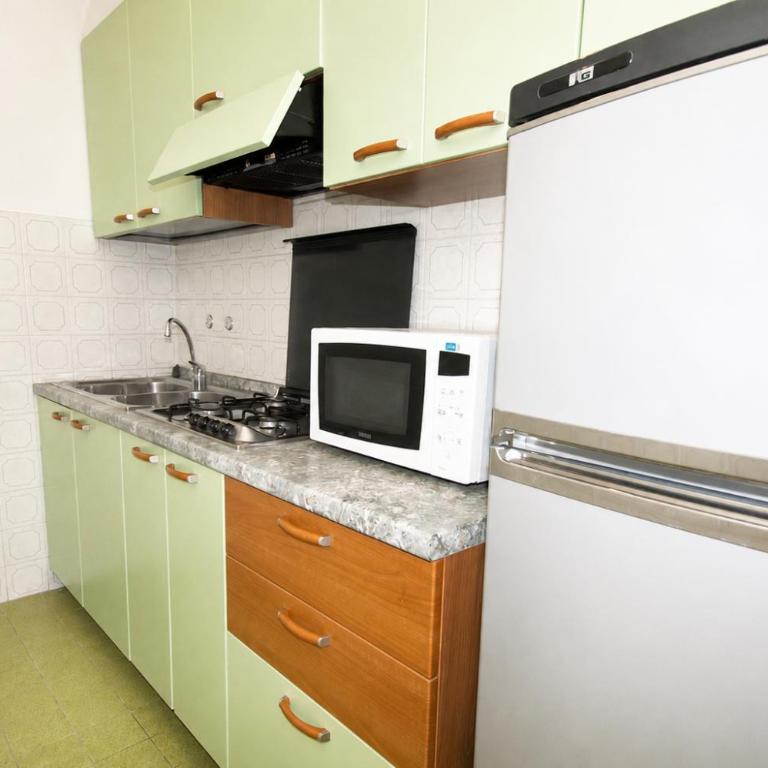 Condominio CORSO - Appartamento con 2 Camere da Letto, Terrazza e Vista Mare - 7