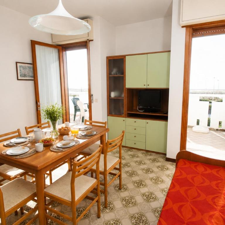 Condominio CORSO - Appartamento con 2 Camere da Letto, Terrazza e Vista Mare - 4