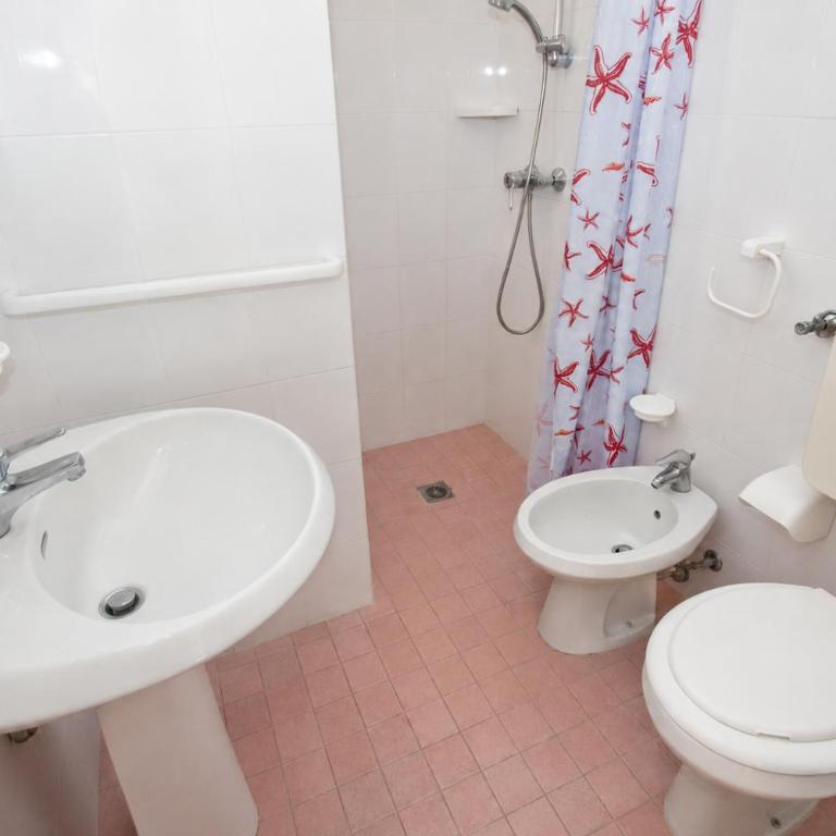 Condominio CORSO - Appartamento con 2 Camere da Letto, Terrazza e Vista Mare - 8