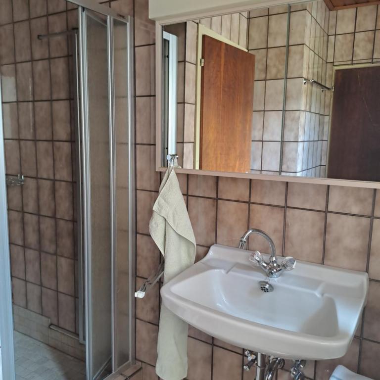 Haus Bärnthaler - Familienzimmer mit Balkon - 4