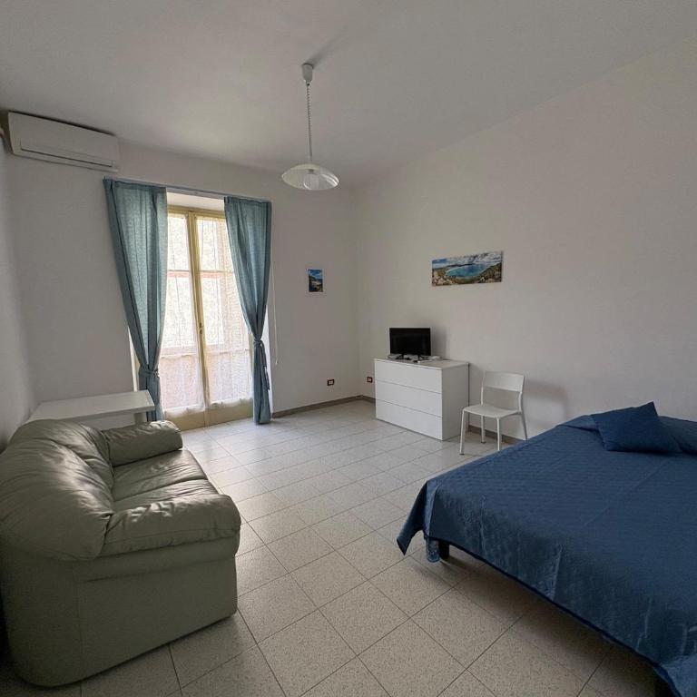 Silvi s Paradise - Three-Bedroom Apartment - 19