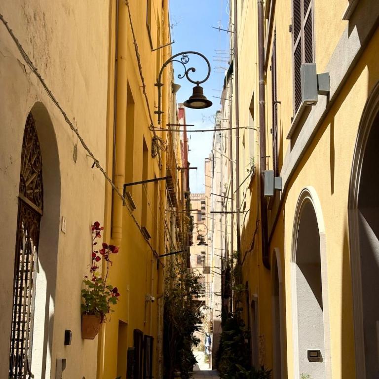 Domus Alchimia di Via Stretta - Castello - Two-Bedroom Apartment - 12