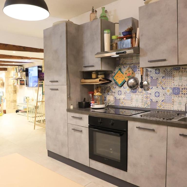 Domus Alchimia di Via Stretta - Castello - Two-Bedroom Apartment - 19