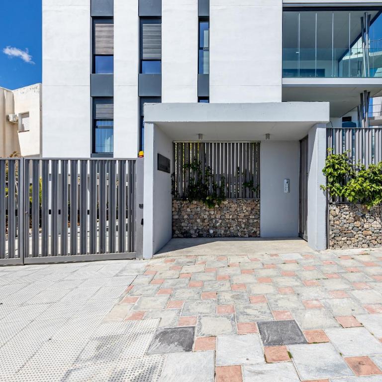 Bright & Modern Los Pacos Retreat - 3 Bedroom - Pass the Keys - Apartamento - 6