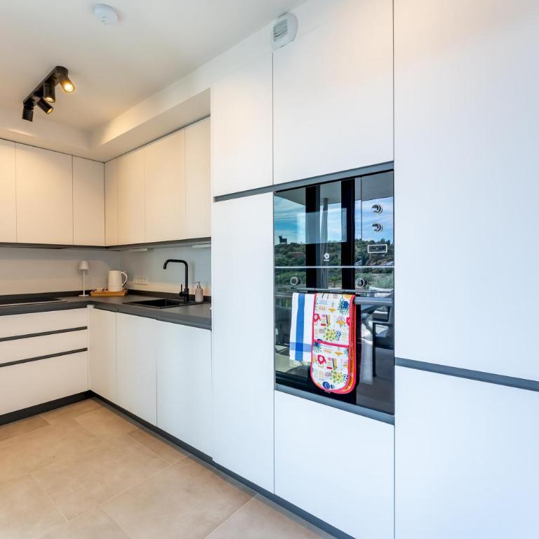 Bright & Modern Los Pacos Retreat - 3 Bedroom - Pass the Keys - Apartamento - 12
