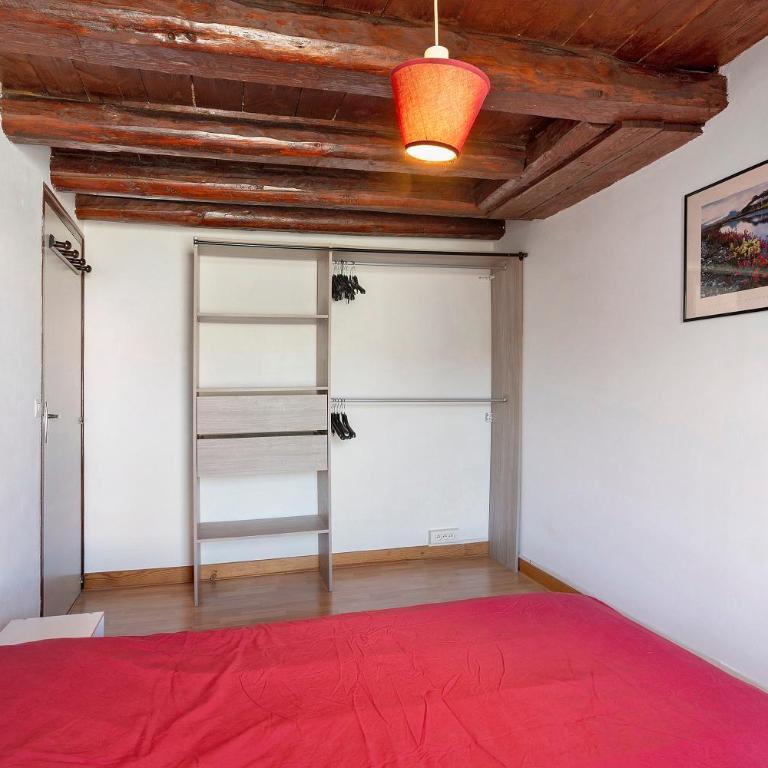 Appartement de caractère au centre - Apartamento de 2 dormitorios con vistas a la montaña - 13