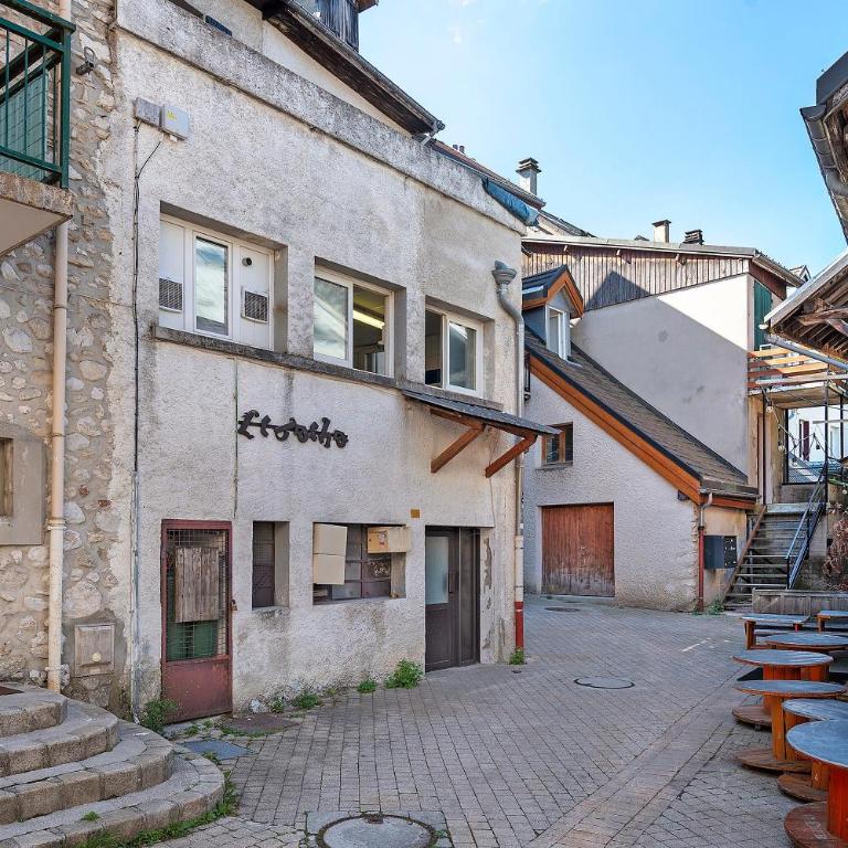 Appartement de caractère au centre - Apartamento de 2 dormitorios con vistas a la montaña - 23