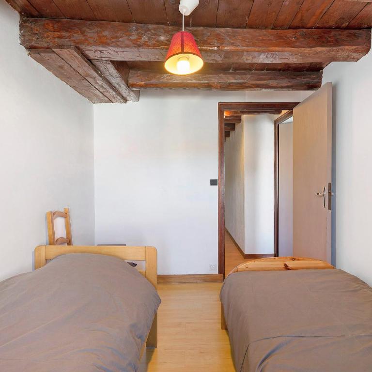 Appartement de caractère au centre - Apartamento de 2 dormitorios con vistas a la montaña - 15