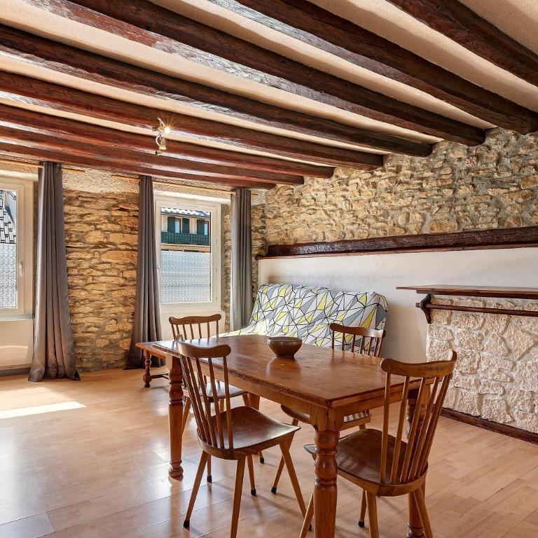 Appartement de caractère au centre - Apartamento de 2 dormitorios con vistas a la montaña - 19