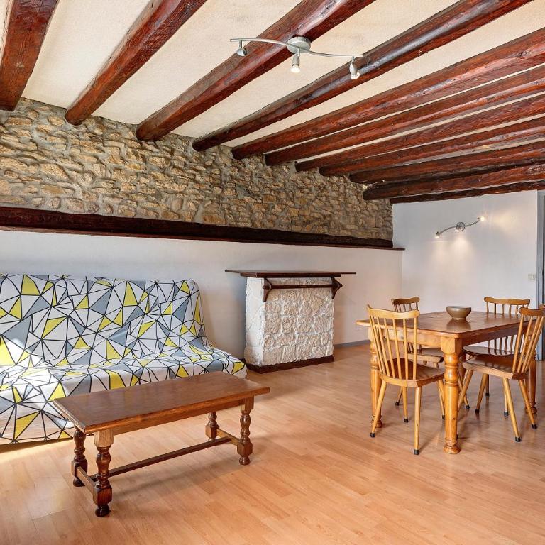 Appartement de caractère au centre - Apartamento de 2 dormitorios con vistas a la montaña - 21