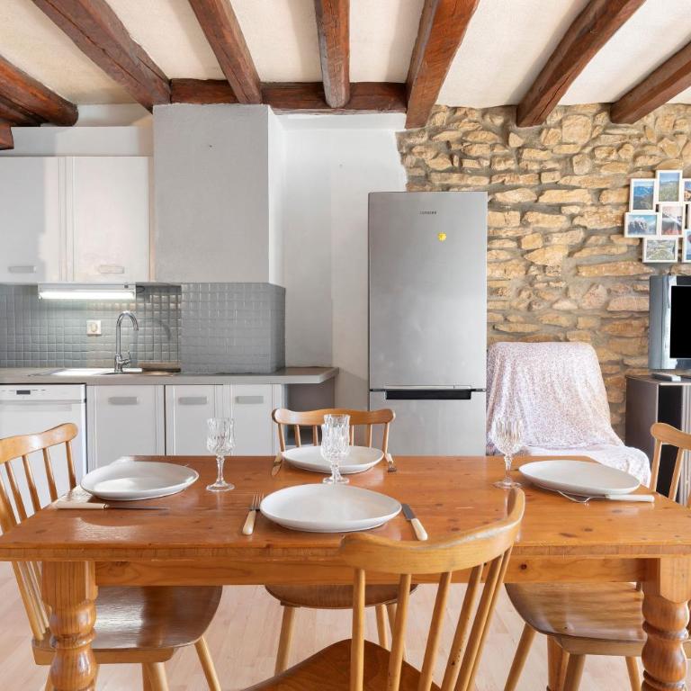 Appartement de caractère au centre - Apartamento de 2 dormitorios con vistas a la montaña - 3