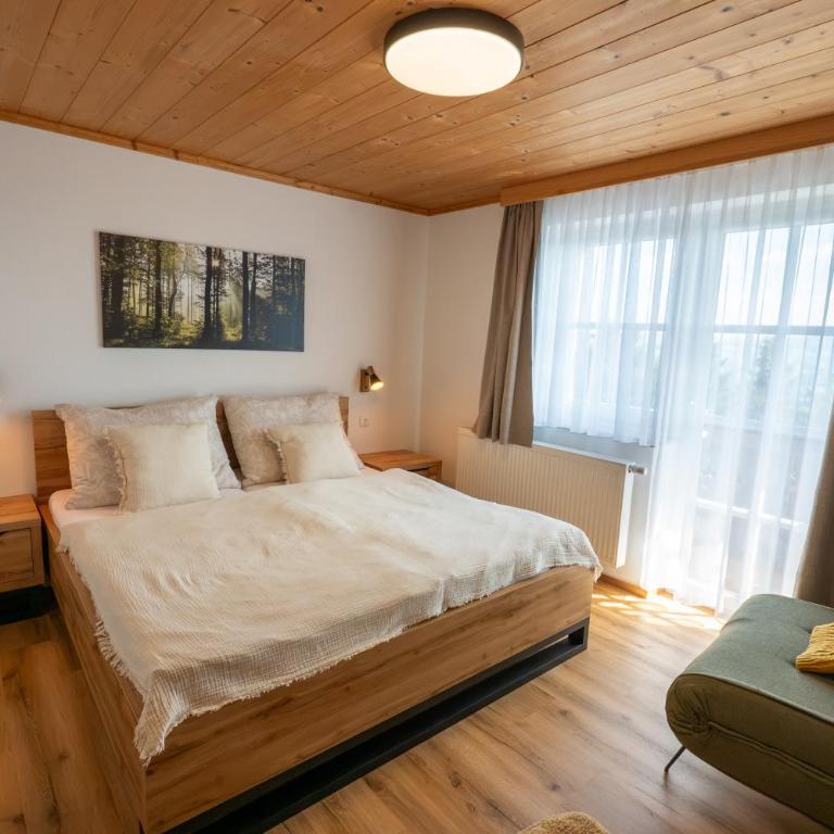 Ferienwohnung Tiefengraber - Apartment mit Aussicht und Balkon - 1