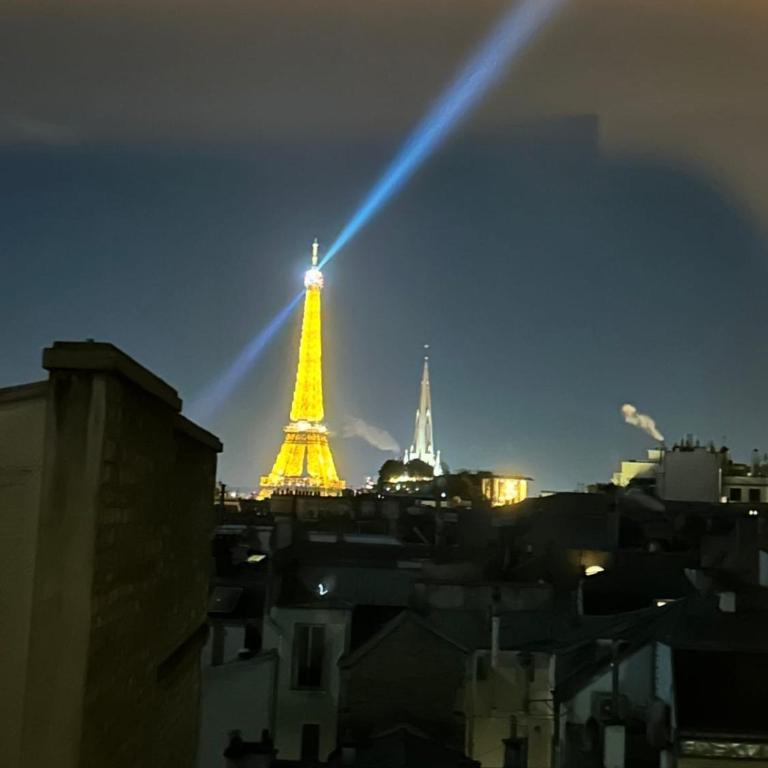 Stunning apartment with Eiffel Tower View - Champs-Élysées - Appartement 1 Chambre - 21