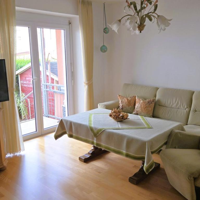 FRANZ - Charmante FeWo nah City, HBF & Wertachpark - Ideal für URLAUB und ARBEIT - Appartement 1 Chambre - 2
