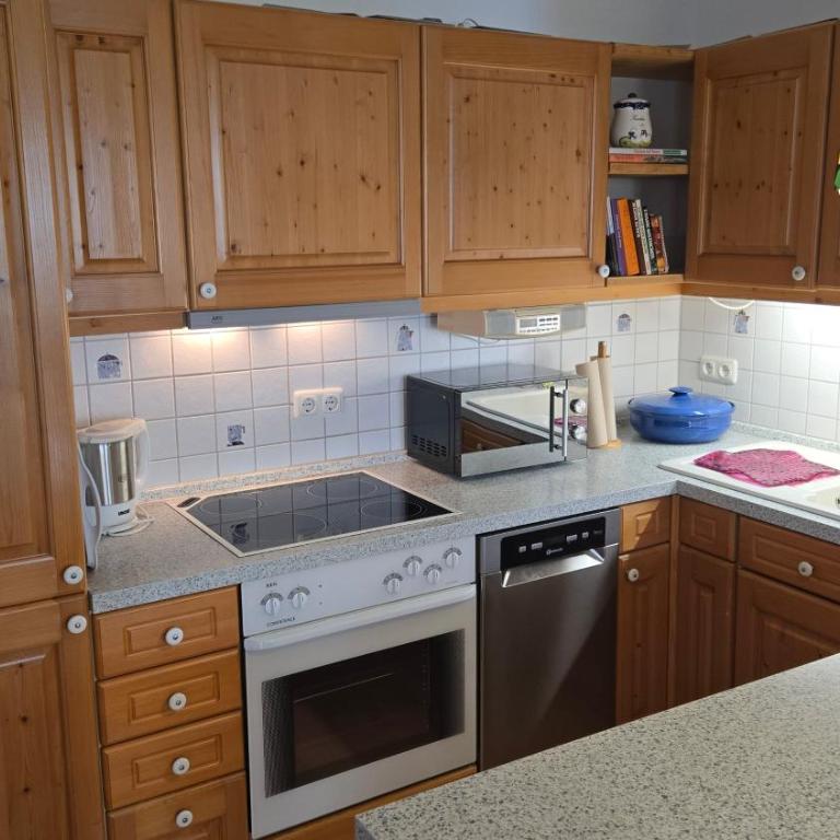 FRANZ - Charmante FeWo nah City, HBF & Wertachpark - Ideal für URLAUB und ARBEIT - Appartement 1 Chambre - 4