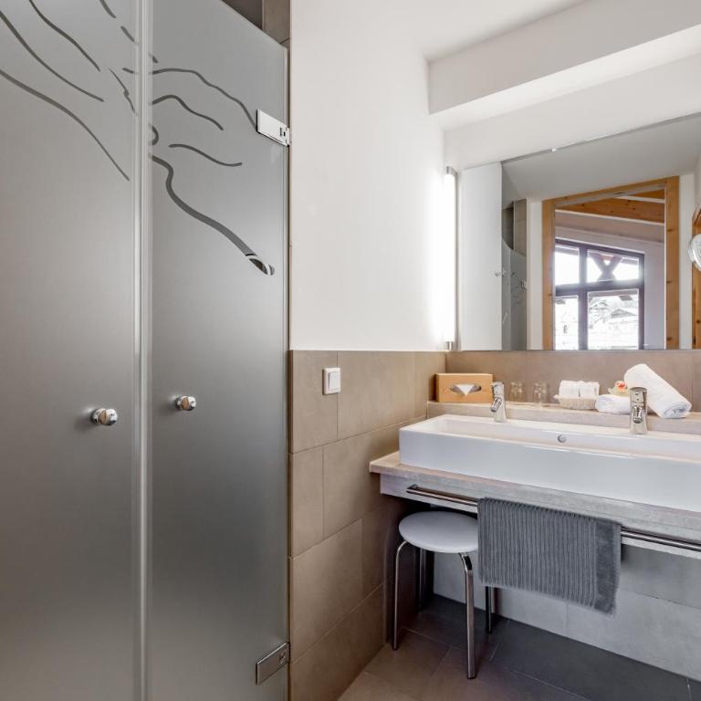 Inntaler Hof - Deluxe Doppelzimmer mit Balkon - 6