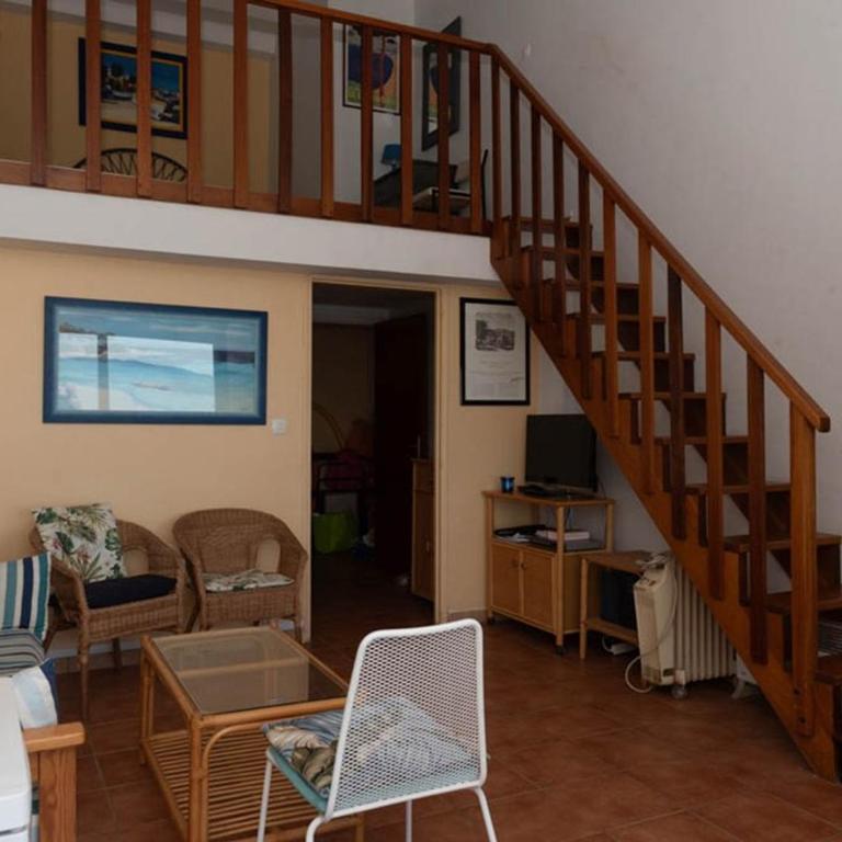 Location T2 Mezzanine, 6 Pers, Clim, Plage Cavalière - FR-1-803-73 - Appartamento - 10