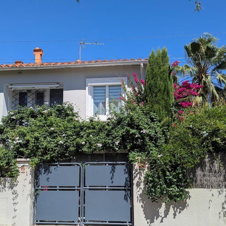 Appartement lumineux avec jardin privatif - Appartement 2 Chambres - 32