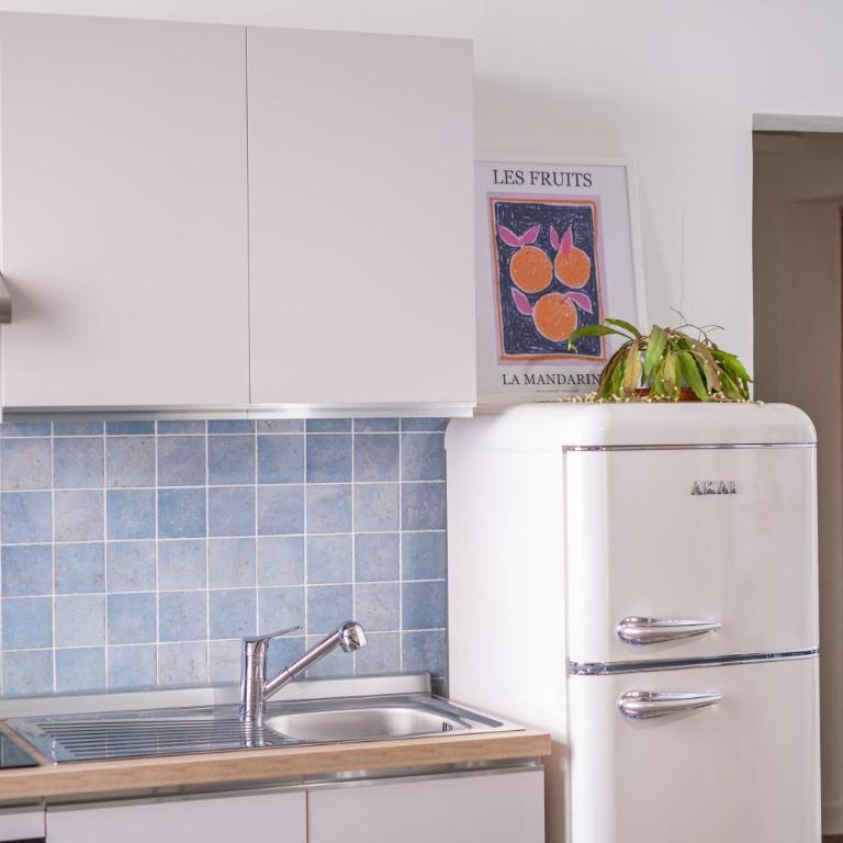 BISCOTTAI Port Apartments - Three-Bedroom Apartment - 14