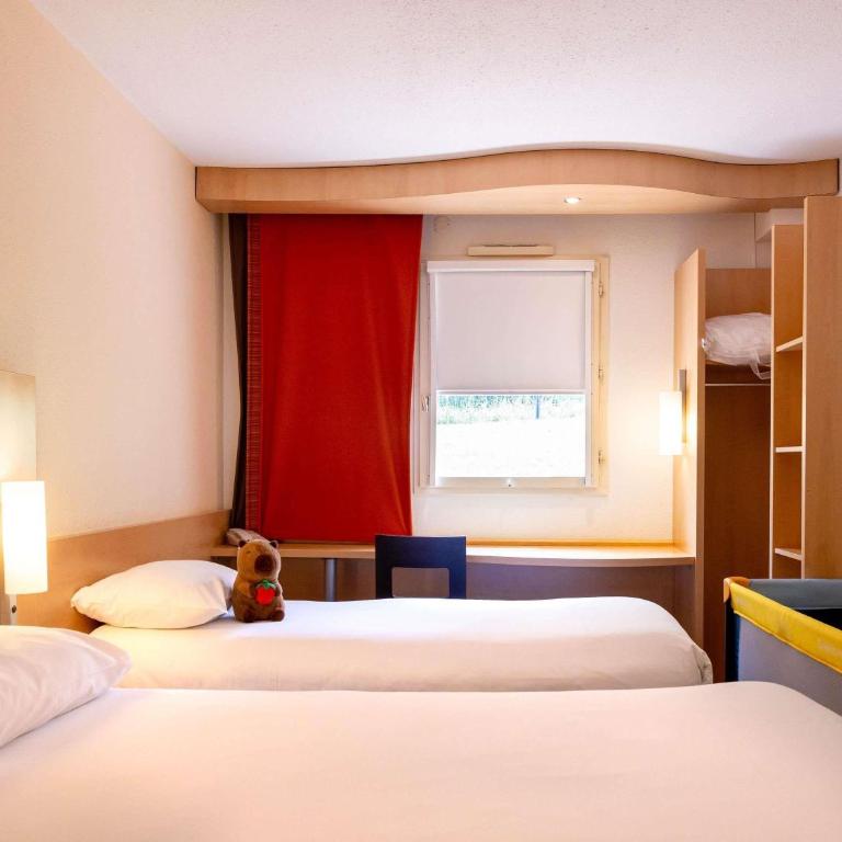 ibis Montauban - Chambre Standard avec 1 Lit Double et 1 Lit Simple - 3