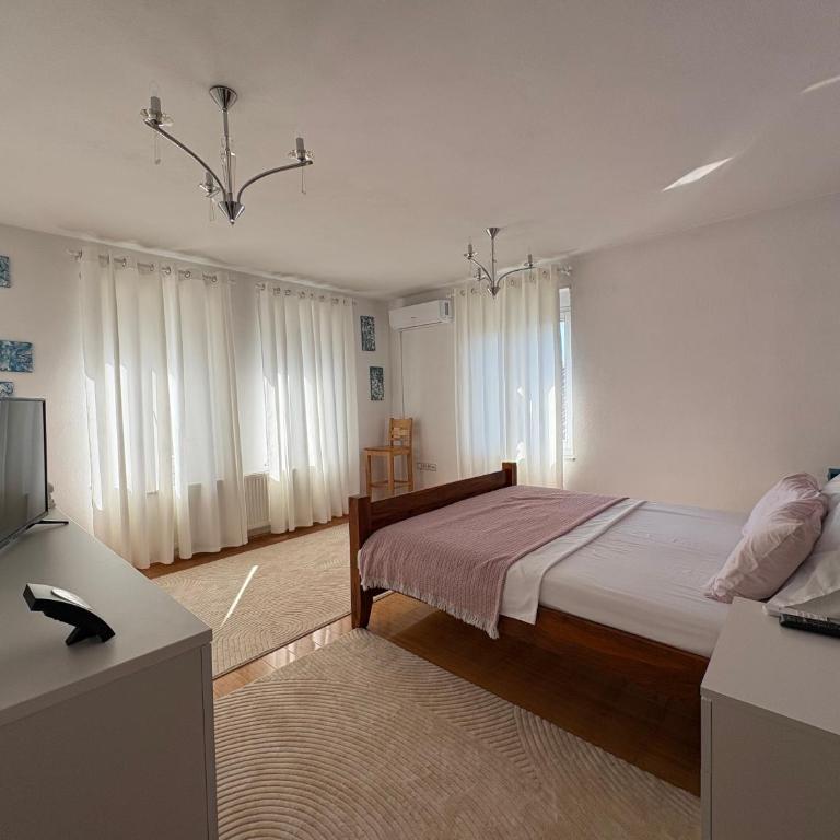 Home Medicci - Vila - 13