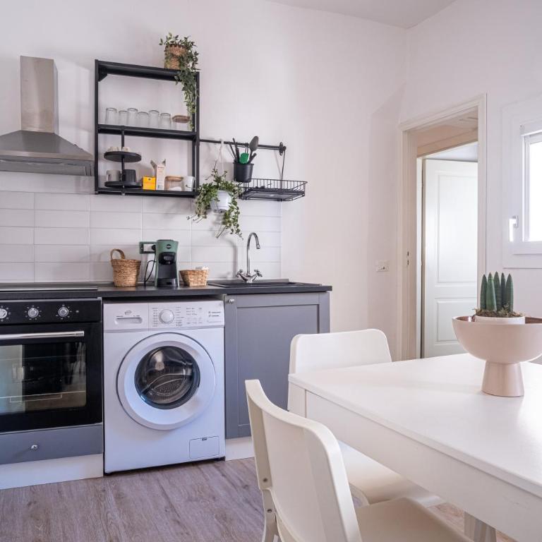 BISCOTTAI Port Apartments - One-Bedroom Apartment - 6
