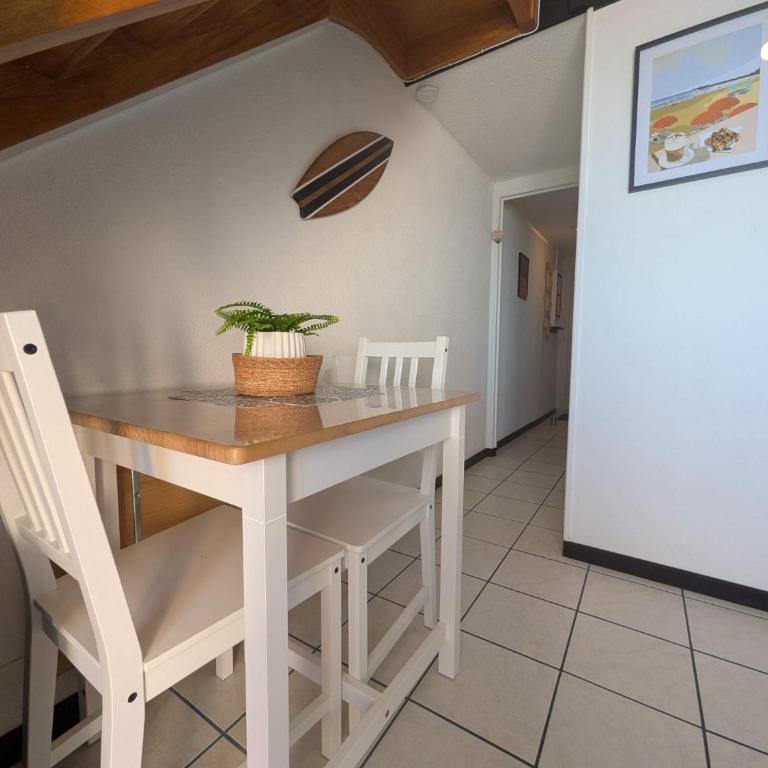 L'Escapade - Face Mer, Wifi, Parking, TV - Two-Bedroom Apartment - 9