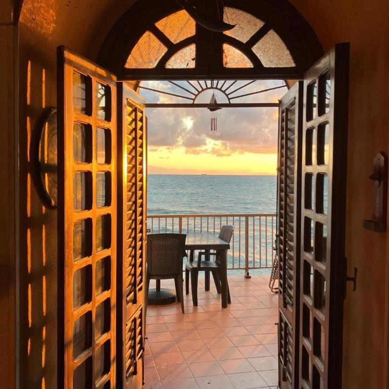 Portone Blu - Appartamento con 1 Camera da Letto, Balcone e Vista Mare - 14