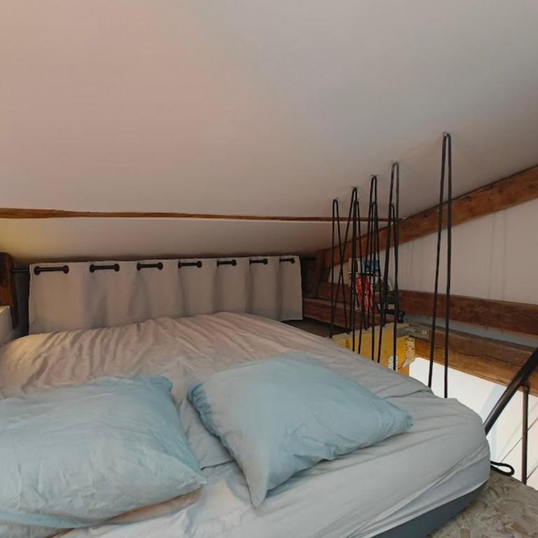 Duplex village Jourdain près des Buttes Chaumont - Appartement - 5