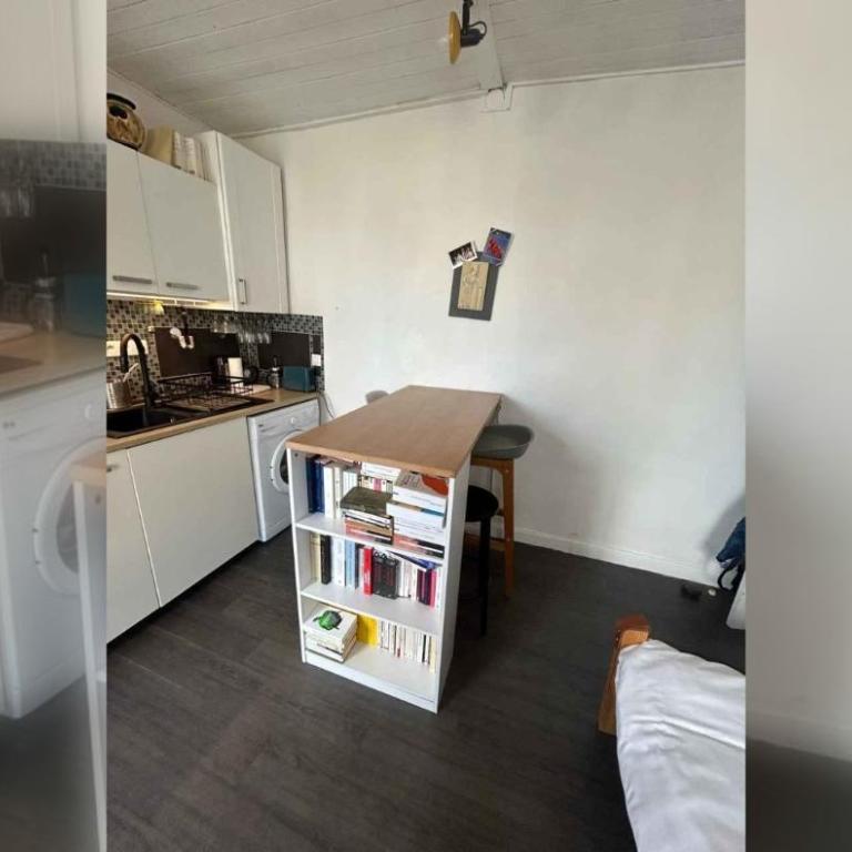 Cozy 1 Bedroom Apartment In 14th - One-Bedroom Apartment - 5