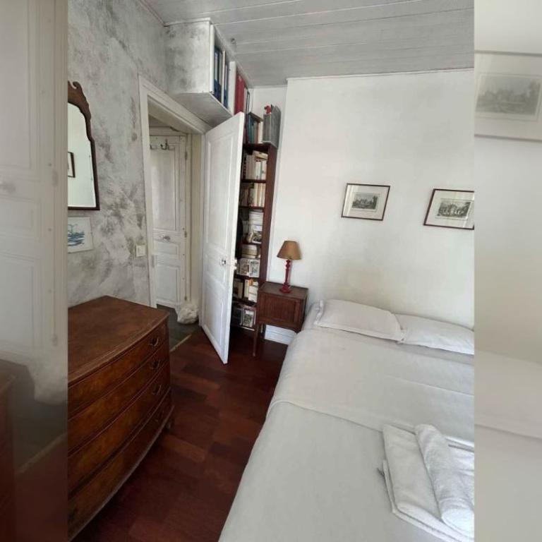 Cozy 1 Bedroom Apartment In 14th - One-Bedroom Apartment - 9