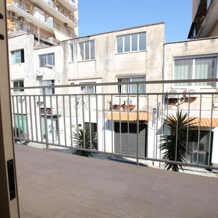 Dimora del mare - Camera Matrimoniale con Balcone - 17